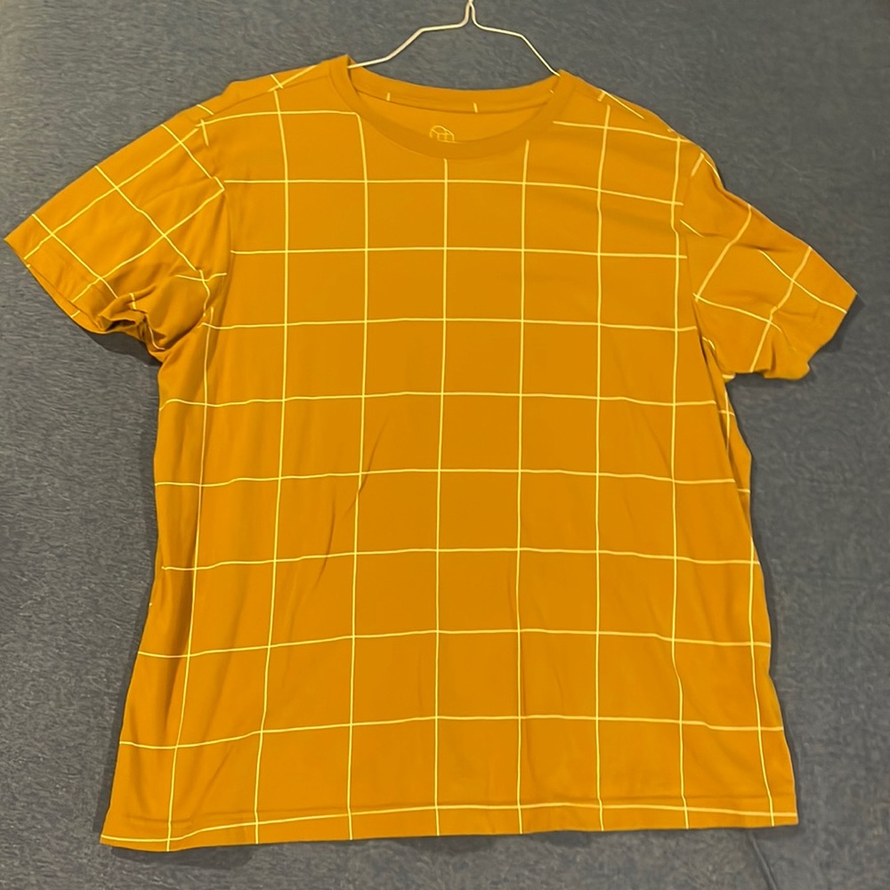 Mens goldish brown square stripped tee